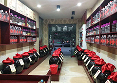 散酒代理商加盟哪個(gè)品牌好？散酒加盟代理就選純糧品牌醉開心