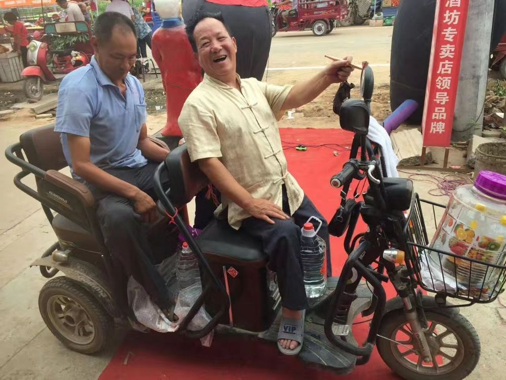 散酒市場怎么樣?散酒合法嗎?散酒需要辦什么證件 散酒市場怎么樣?散酒合法嗎?散酒需要辦什么證件