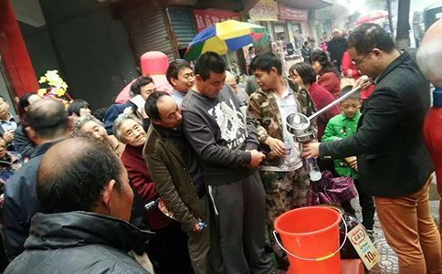 賣散酒一年能掙多少?散酒加盟賺錢3大秘訣 賣散酒一年能掙多少?散酒加盟賺錢3大秘訣