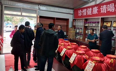 加盟散白酒代理哪家好？全國純糧散白酒加盟推薦醉開心散白酒連鎖加盟