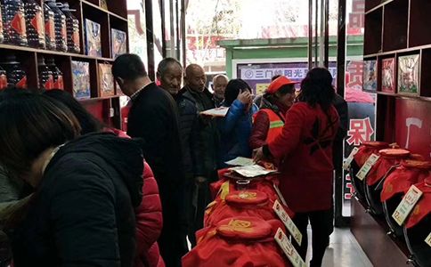 全國十大散酒加盟品牌排行：純糧散酒哪個(gè)牌子的好？推薦醉開心散酒生產(chǎn)廠家