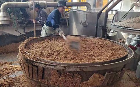 想開一家散酒加盟店，散白酒加盟費多少？加盟散白酒就選醉開心！