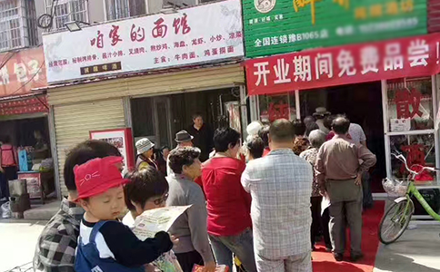 醉開心創(chuàng)業(yè)指南：散酒免費(fèi)鋪貨政策如何成就鄉(xiāng)鎮(zhèn)致富經(jīng)？