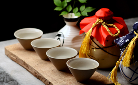 醉開心散酒坊：揭秘傳統(tǒng)固態(tài)發(fā)酵工藝背后的匠心傳承