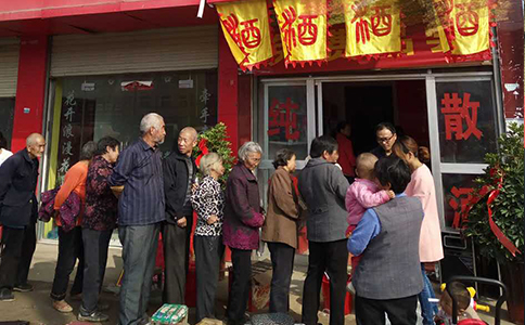 醉開心散酒加盟品牌實力揭秘！散酒加盟哪個品牌好？三大優(yōu)勢解析